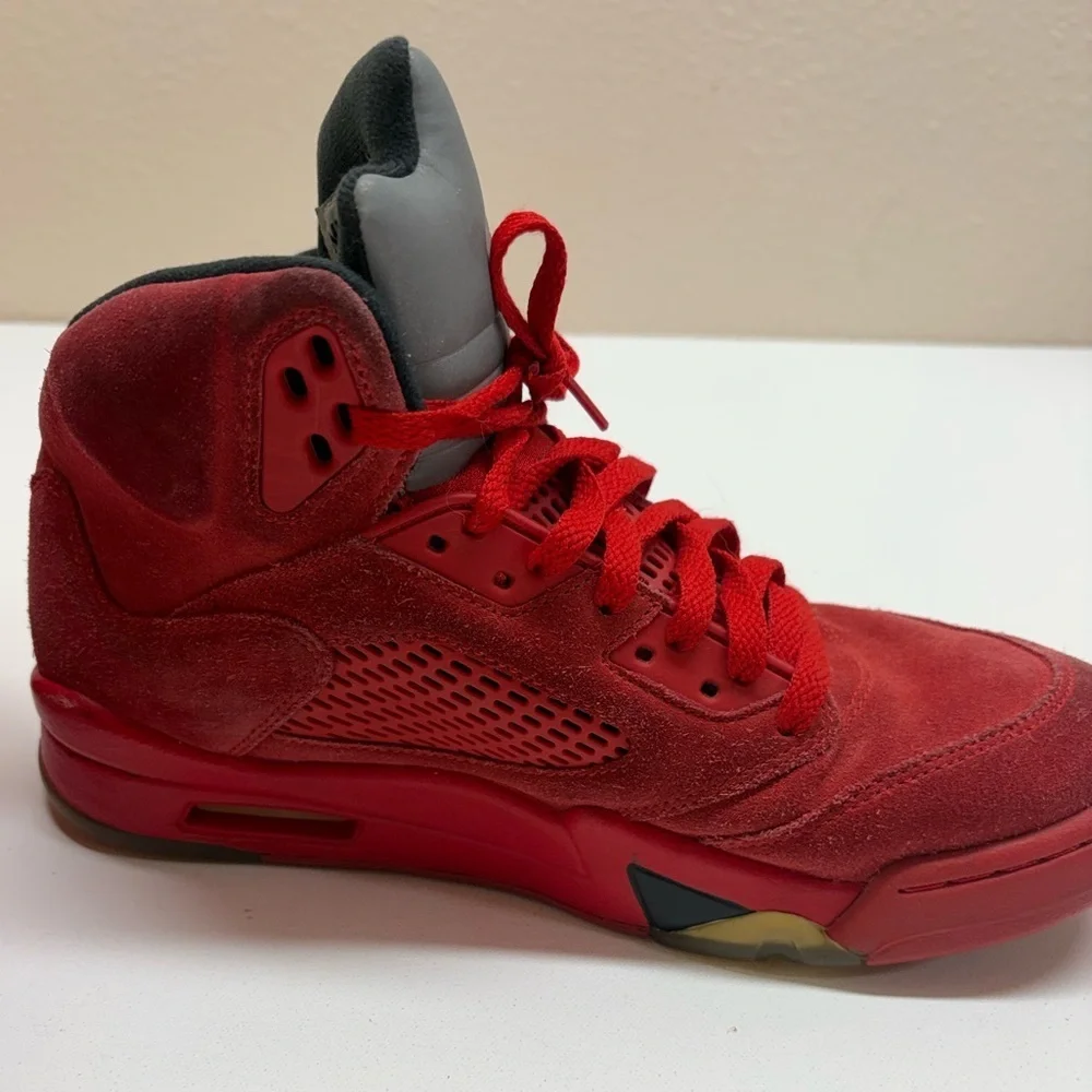 Air Jordan 5 Retro Red Suede 2017 Flight Suit University Red 136027-602 Size 9